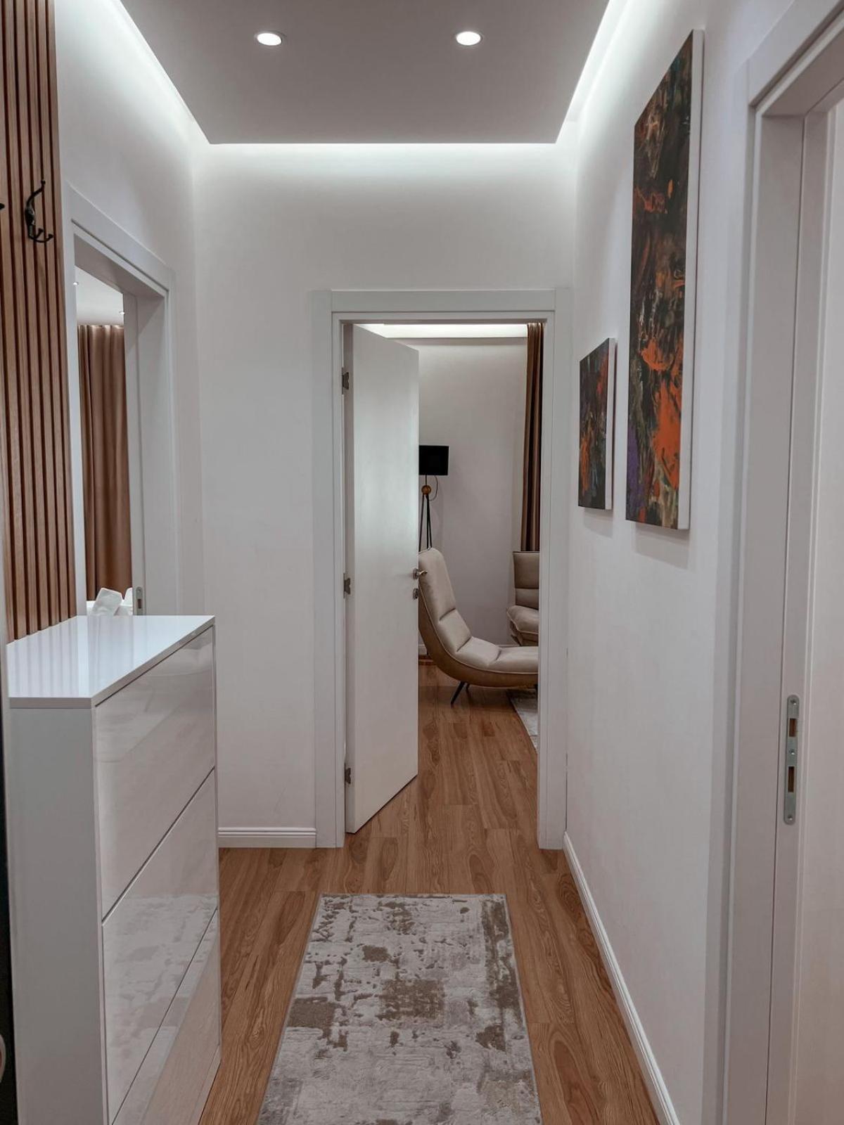 Lux Apartment At Arlis ติรานา ภายนอก รูปภาพ